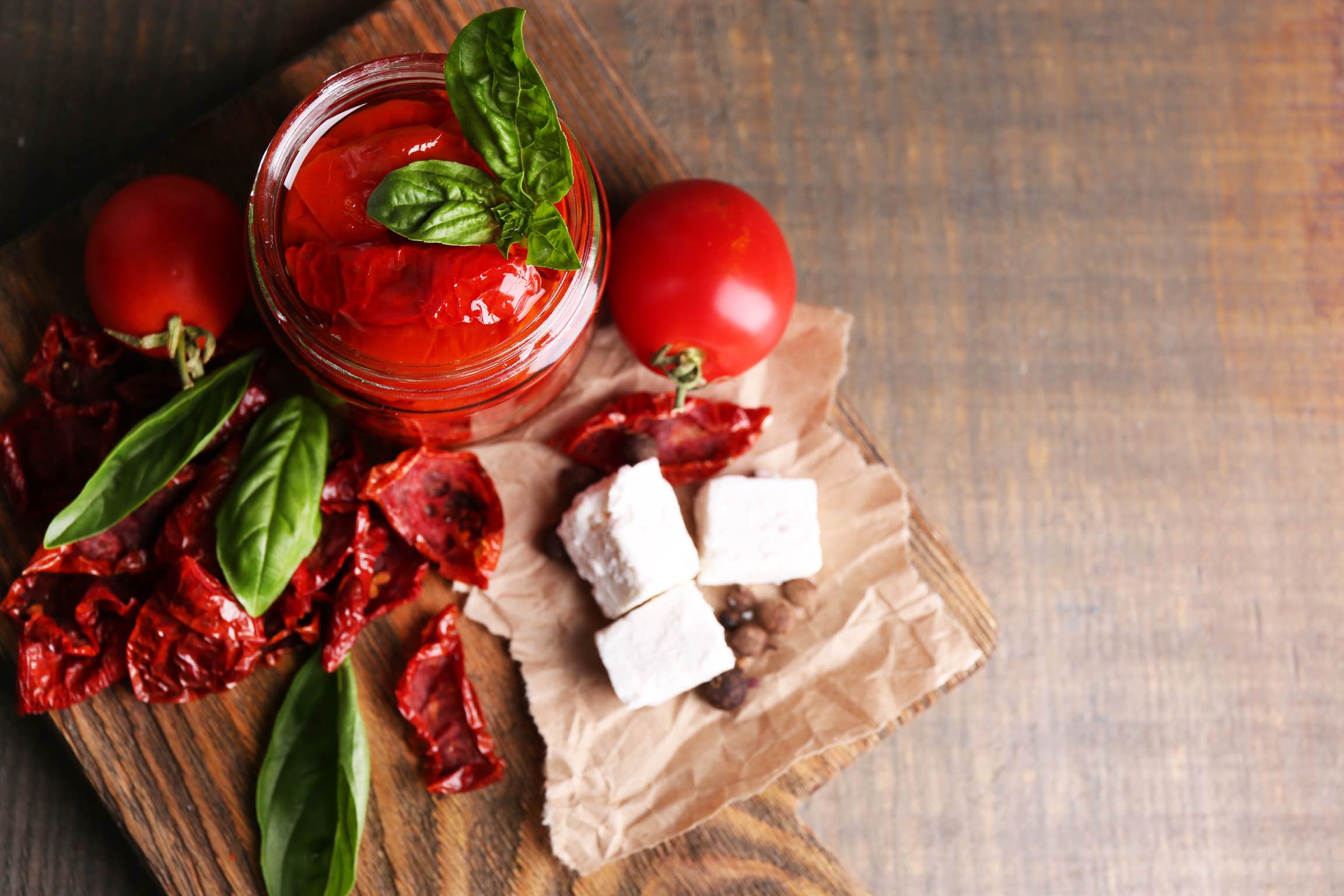 Schaf-Feta mit getrockneten Tomaten & Oregano